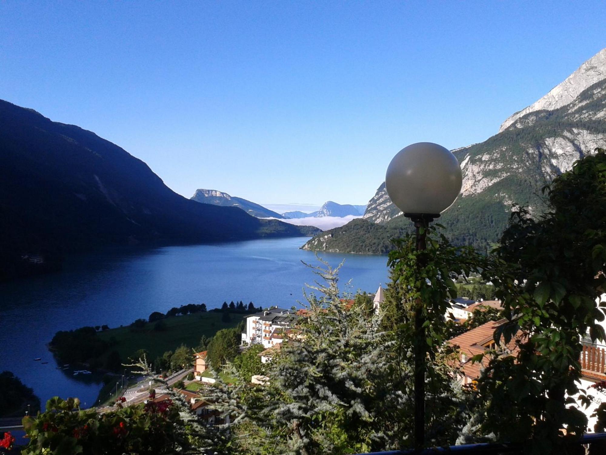 Hotel Aurora Molveno Exterior foto