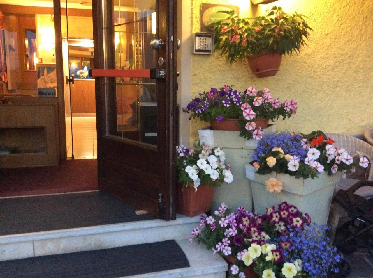 Hotel Aurora Molveno Exterior foto